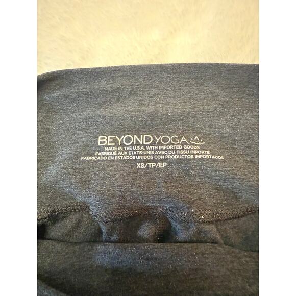 Beyond Yoga Joggers in Black - Picture 7 of 7